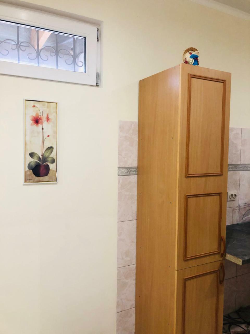 Nadia Hotel Sukhumi Bagian luar foto