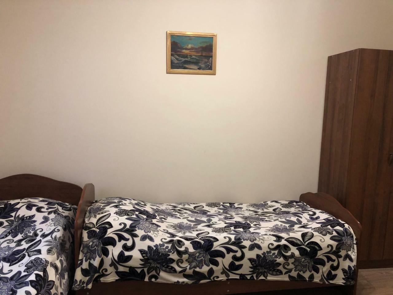 Nadia Hotel Sukhumi Bagian luar foto