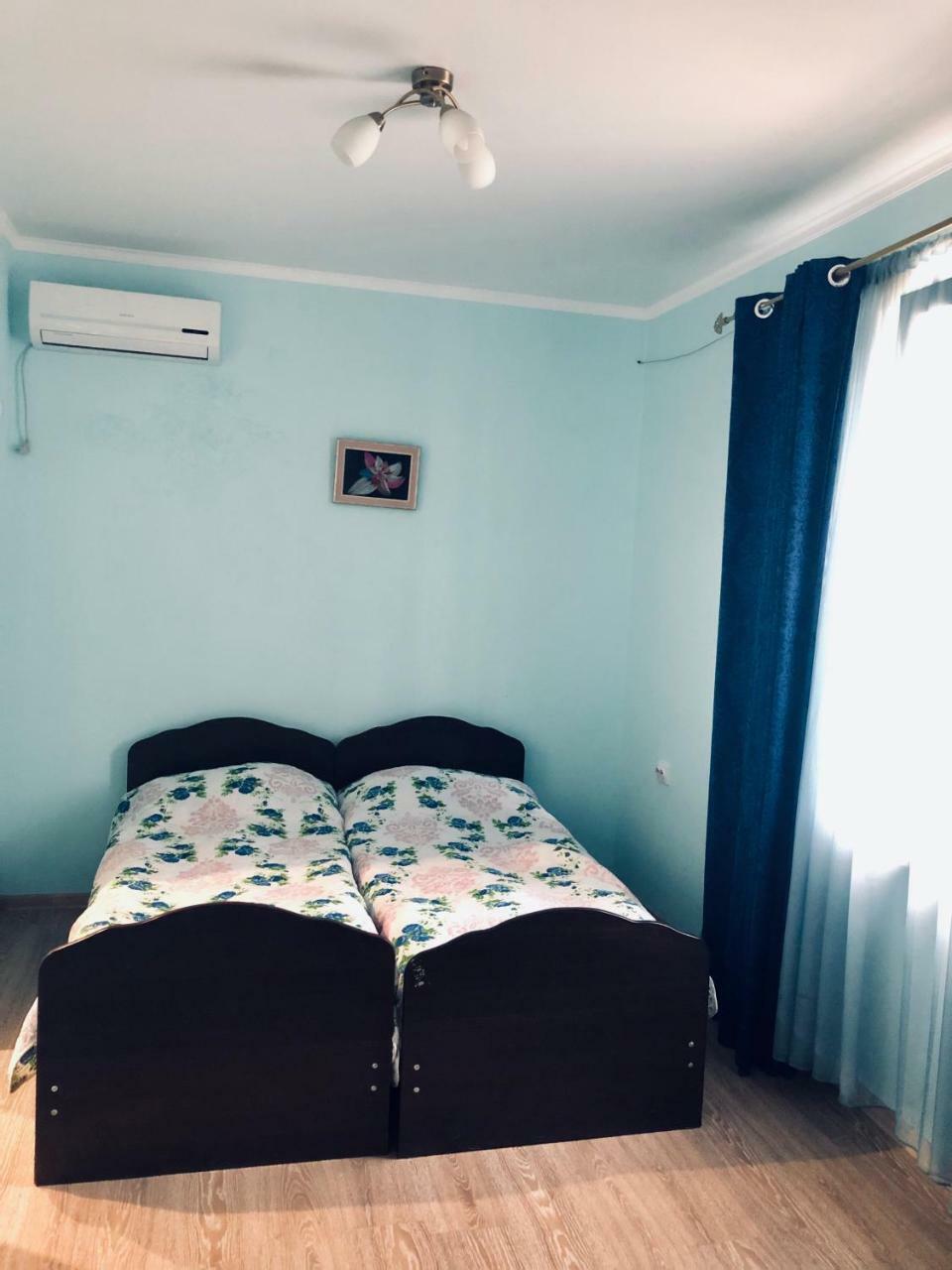 Nadia Hotel Sukhumi Bagian luar foto